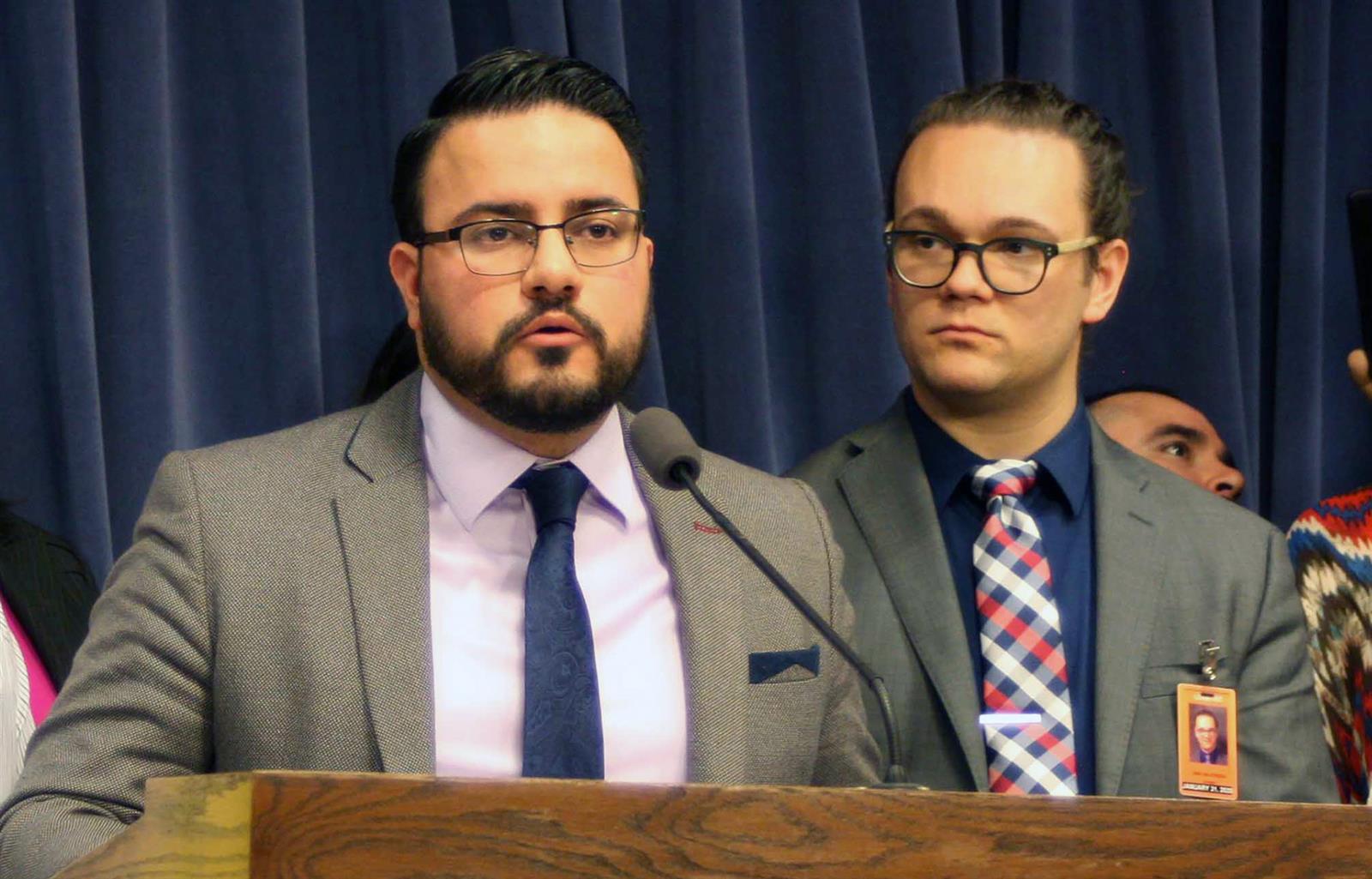 Illinois Senate passes bill strengthening legal protection for immigrants