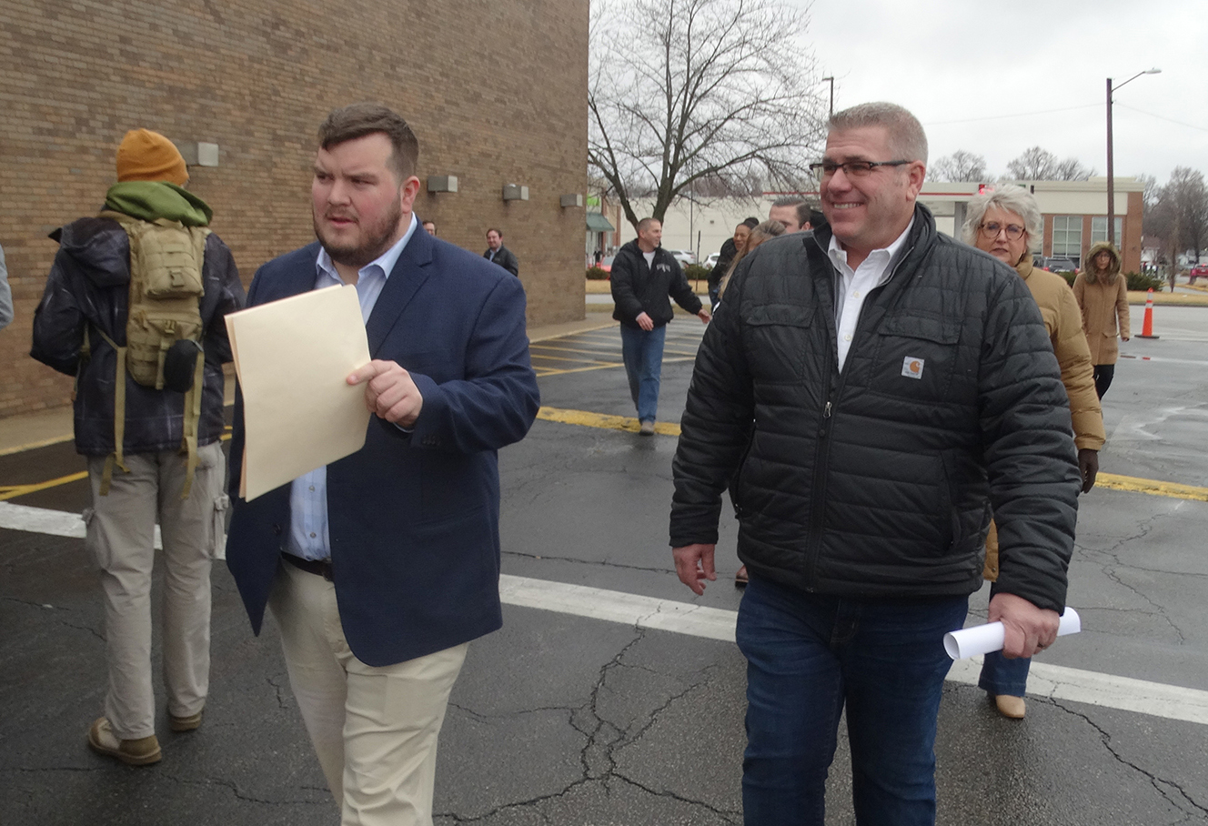 New poll shows Bailey ahead in GOP primary; Irvin ‘reassessing’ strategy