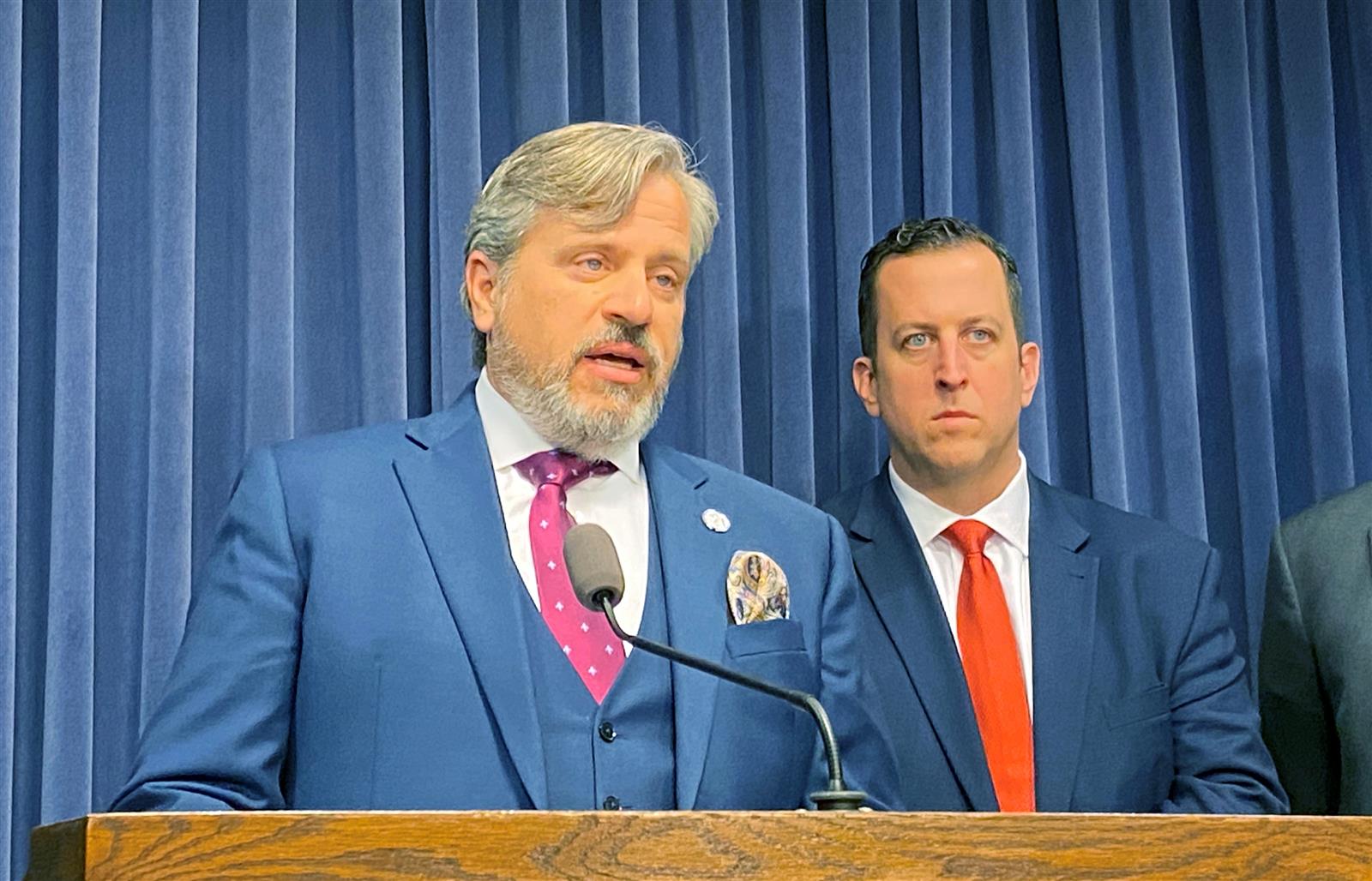 Senate Democrats unveil legislation aimed at addressing carjackings
