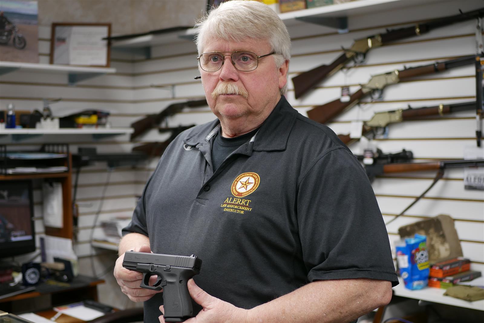 GUN SHOP 031820