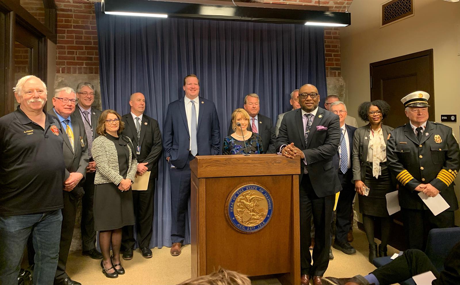 Bill would provide $500 tax credit to volunteer firefighters and EMS workers