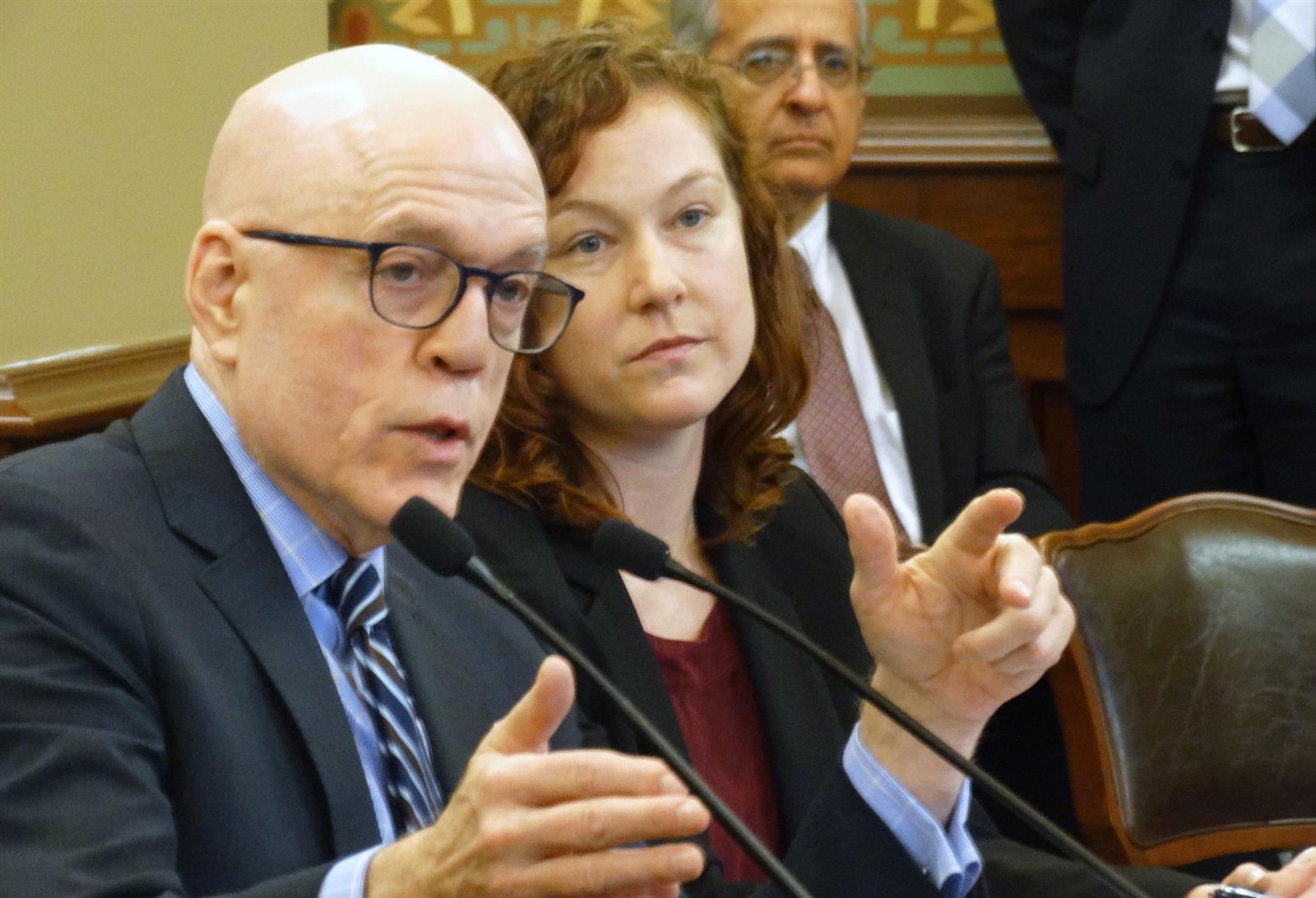 House Democratic Leader Greg Harris announces retirement plans