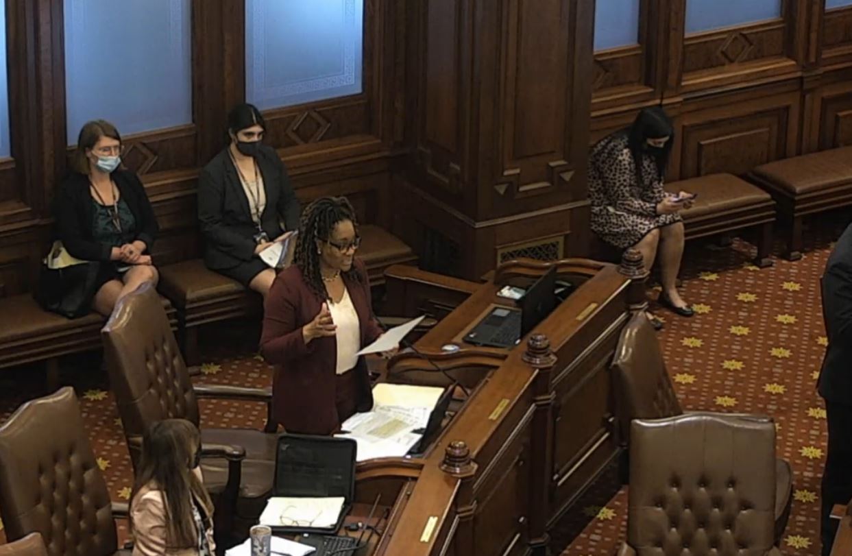 Marijuana license reform passes both houses, Pritzker says he’ll sign it