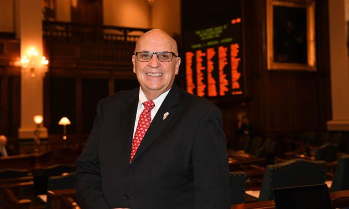 Bill would cut off lawmaker pay the day they leave office