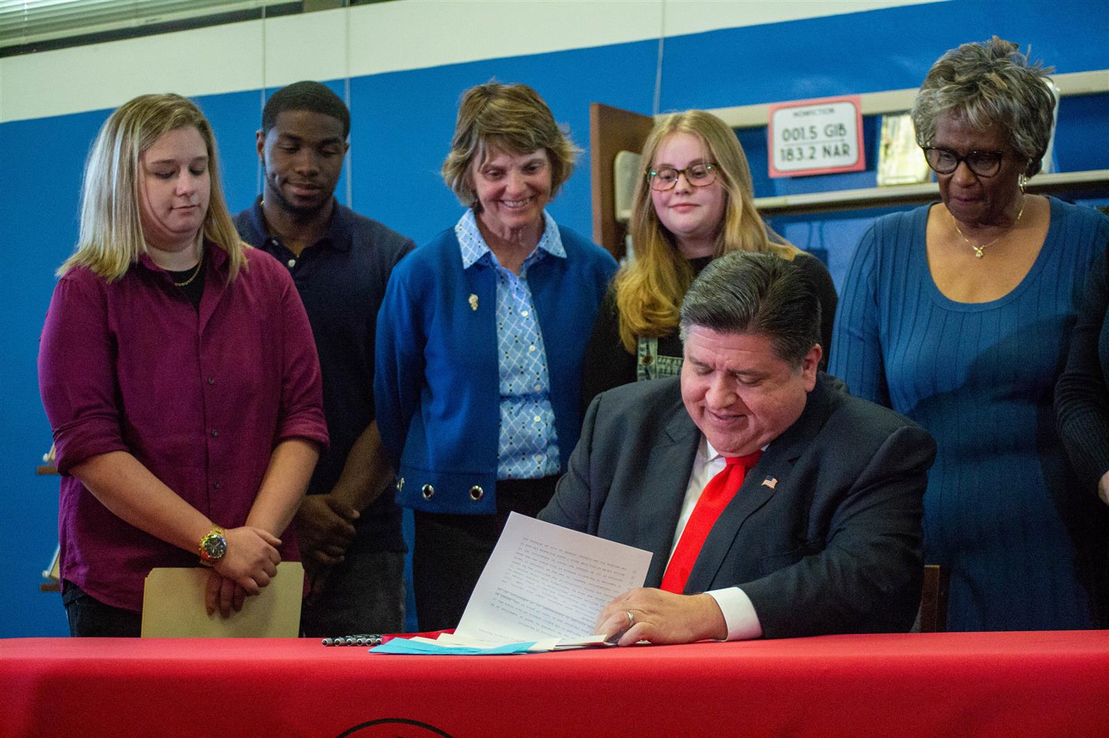 Pritzker signs bills aimed at easing teacher shortage amid data suggesting progress