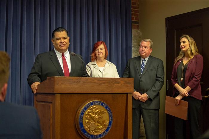 Sens. Martin Sandoval