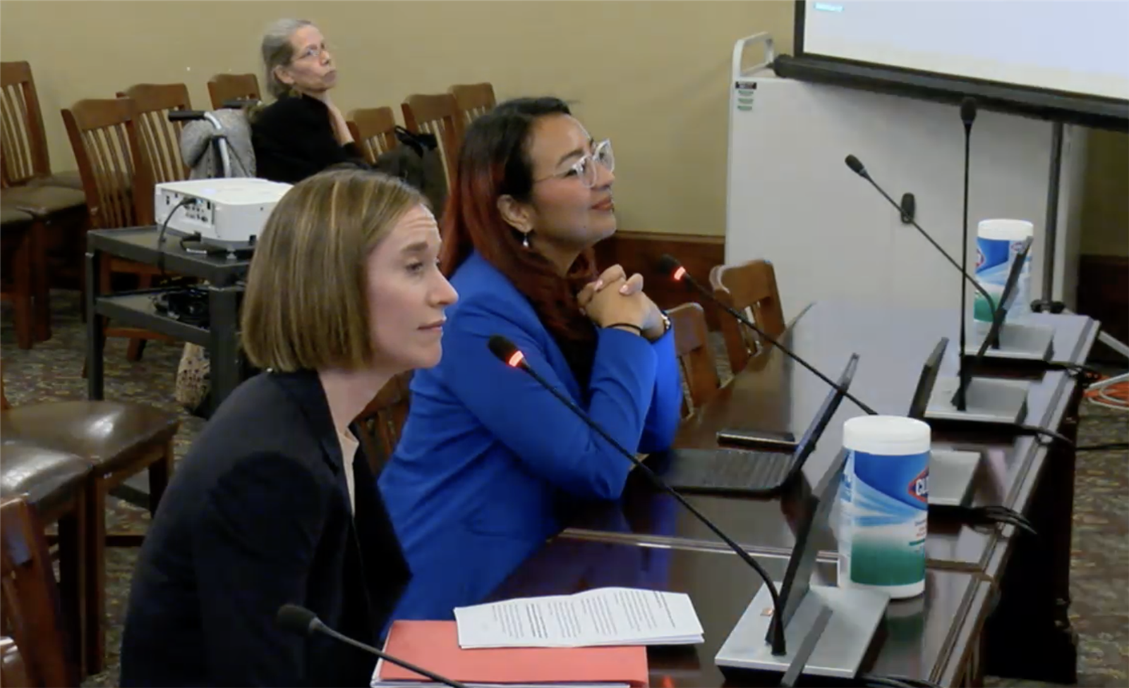 Rep. Dagmara Avelar (right)