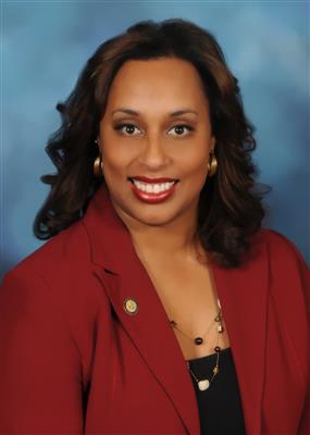 Toi Hutchinson