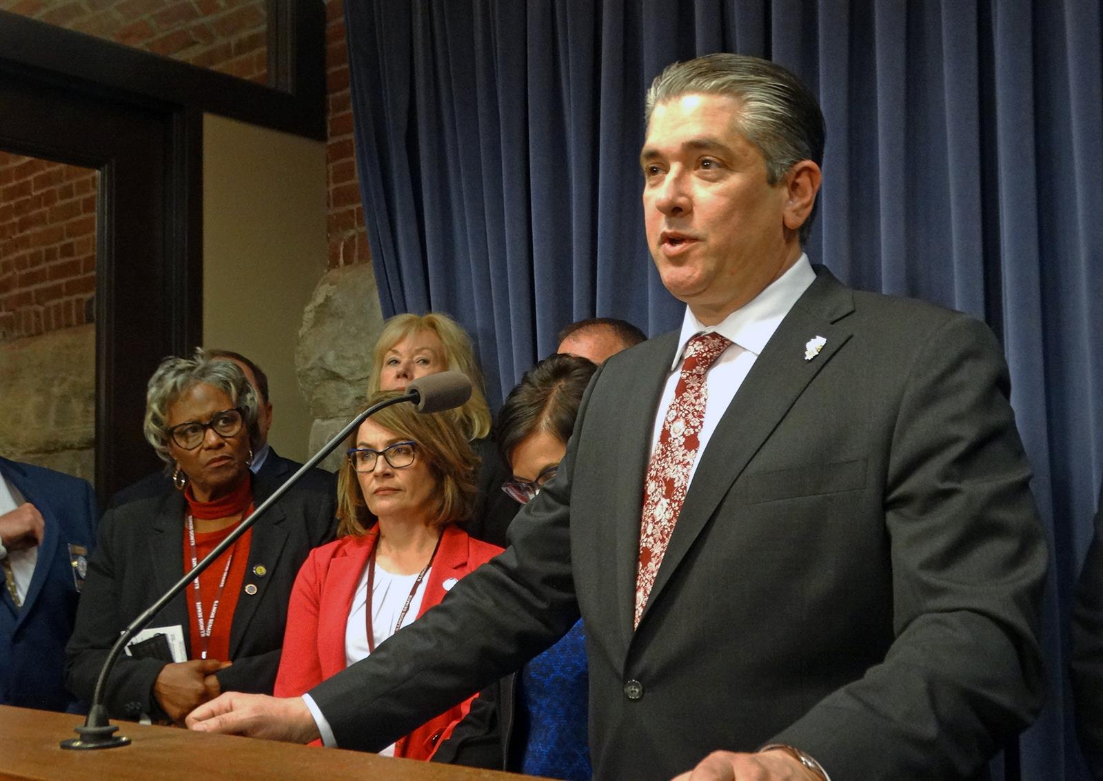 Democrats stand with law enforcement groups to tout ‘new way’ of addressing crime