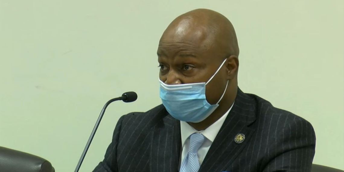 Rep. Emanuel "Chris" Welch chairs a Special Investigating Committee of House Speaker Michael Madigan on Sept. 29 in Springfield. Welch announced Wednesday he was delaying the next meeting of the committee