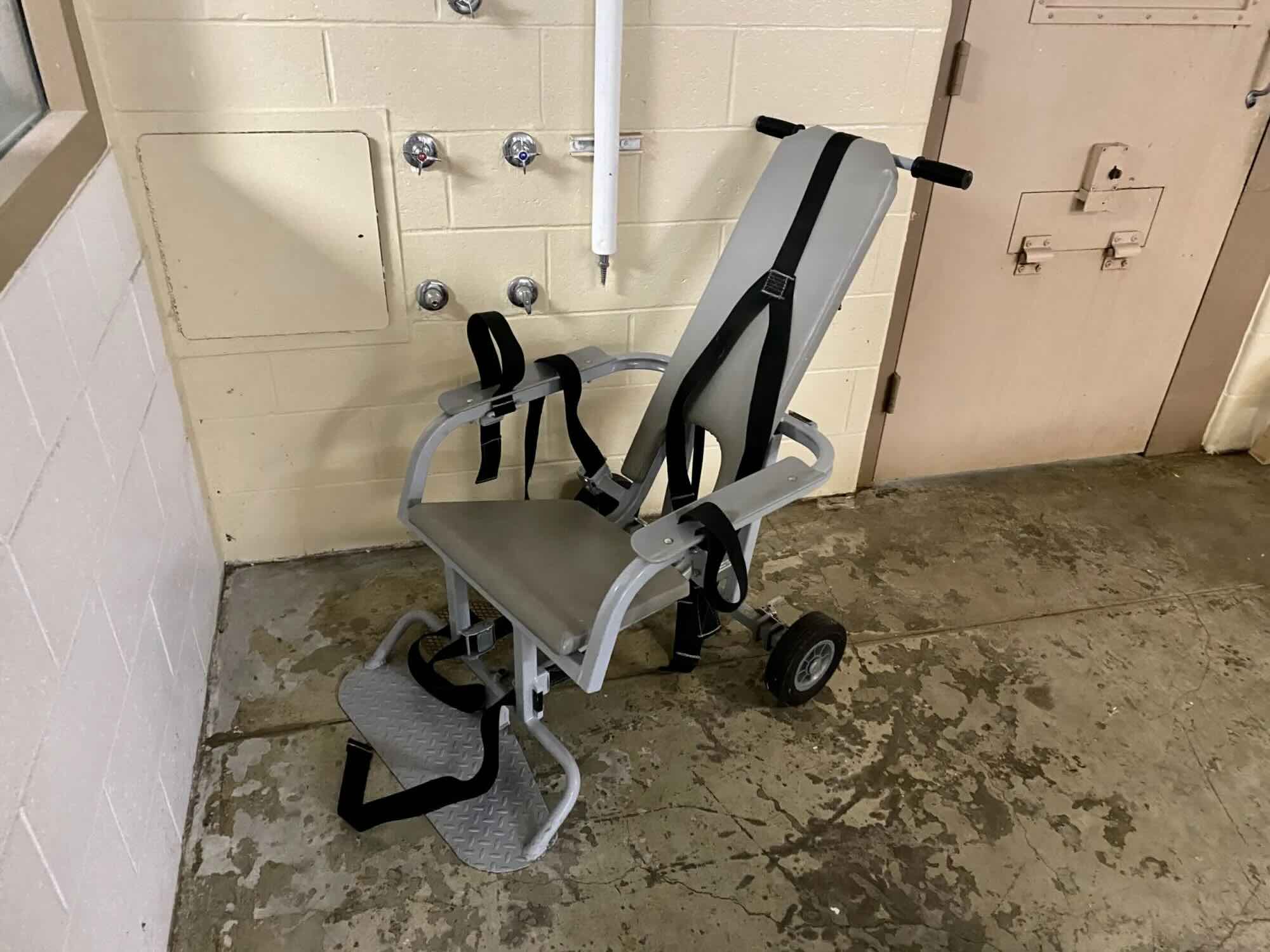 restraint chair
