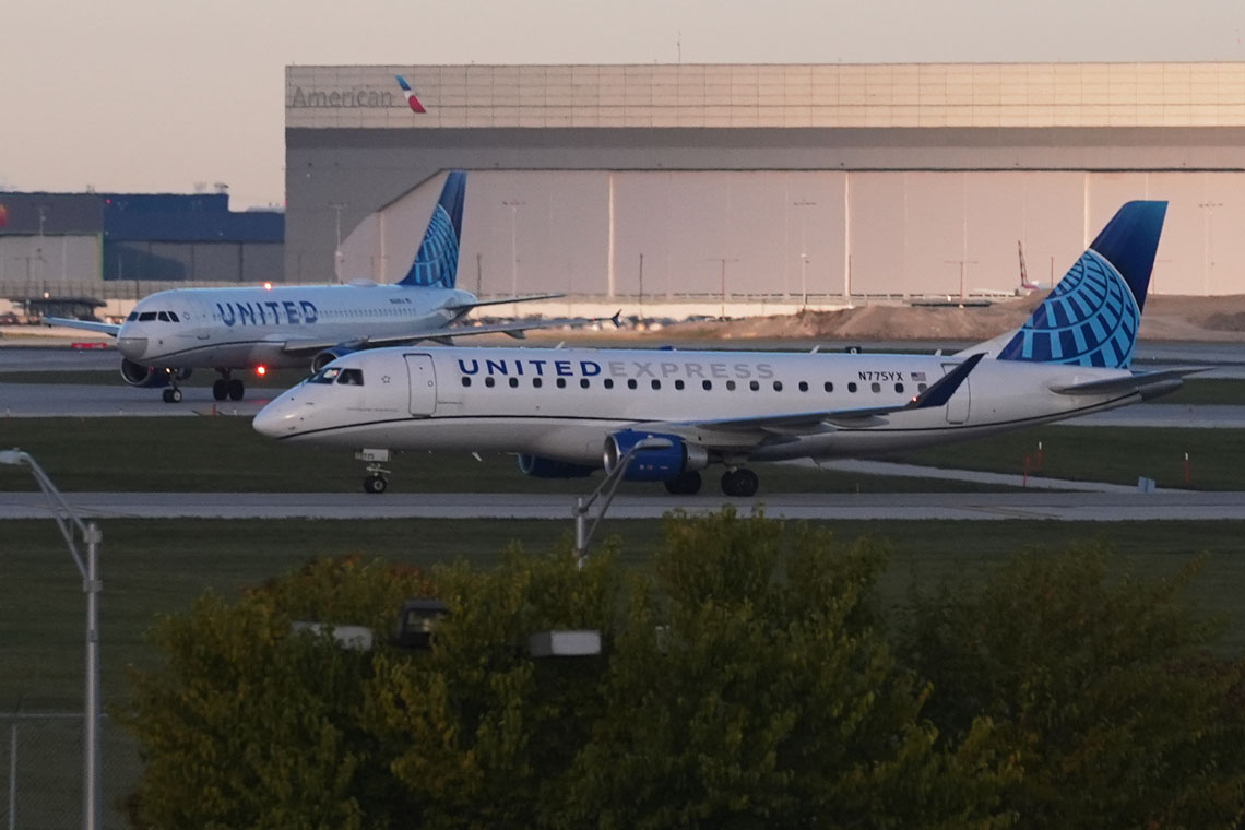 United Airlines planes